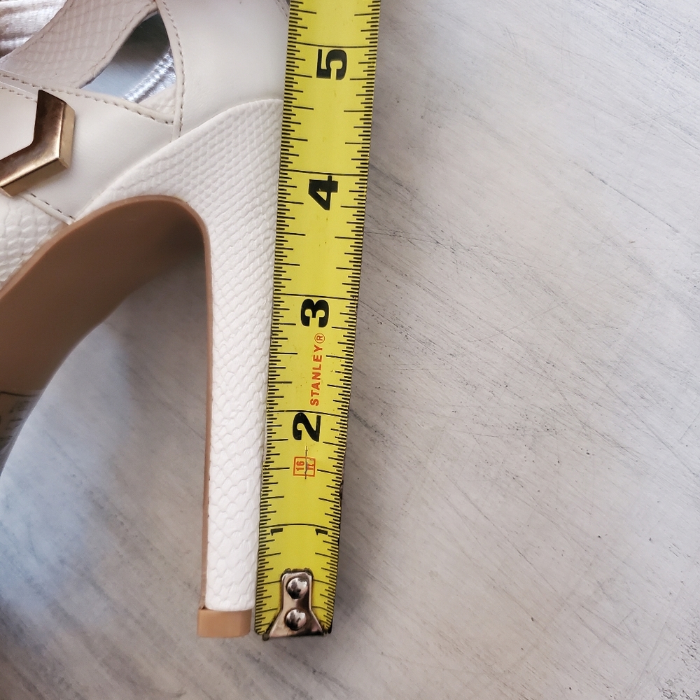 Heels - Picture 2 of 5